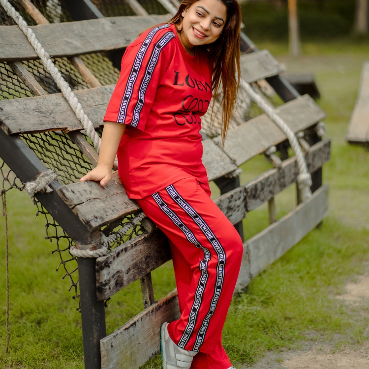 অভিশ্বাস্য মুল্যে প্রিমিয়াম লাল LYCRA কটন কো-অর্ড সেট