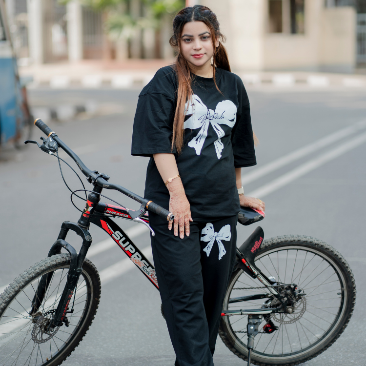 অভিশ্বাস্য মুল্যে প্রিমিয়াম ব্ল্যাক টু-পিস সেট